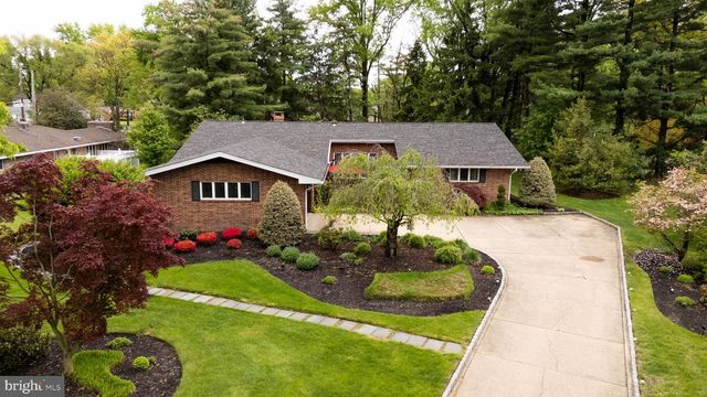 2509 RIVERTON RD, Cinnaminson, NJ 08077