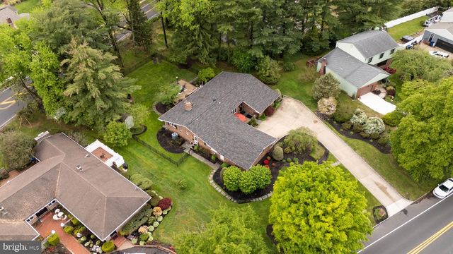 2509 RIVERTON RD, Cinnaminson, NJ 08077