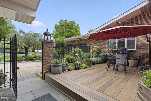 2509 RIVERTON RD, Cinnaminson, NJ 08077
