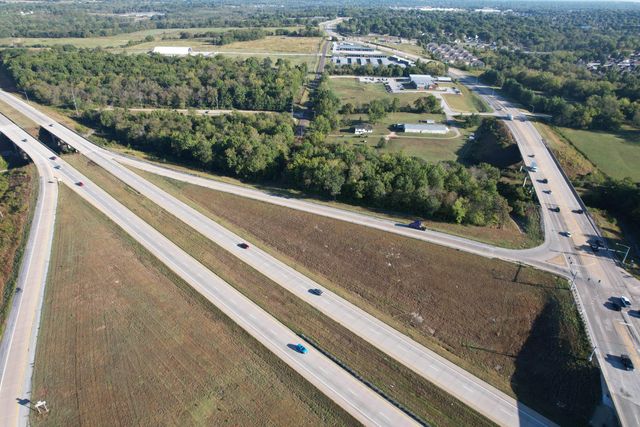 3350 S Kauffman Road, Springfield, MO 65807