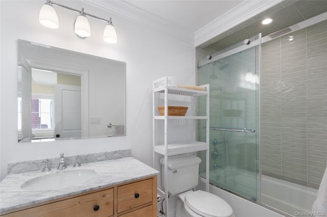 19 Charles Street, Port Washington, NY 11050