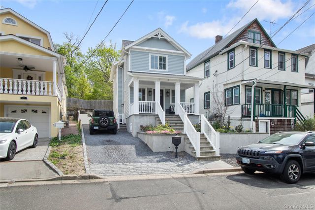 19 Charles Street, Port Washington, NY 11050