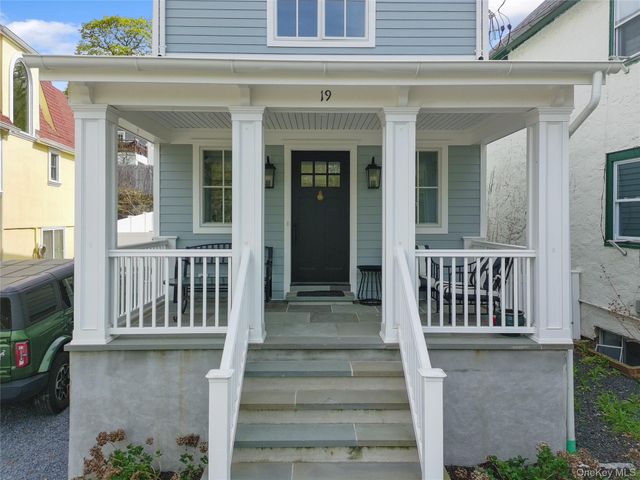 19 Charles Street, Port Washington, NY 11050