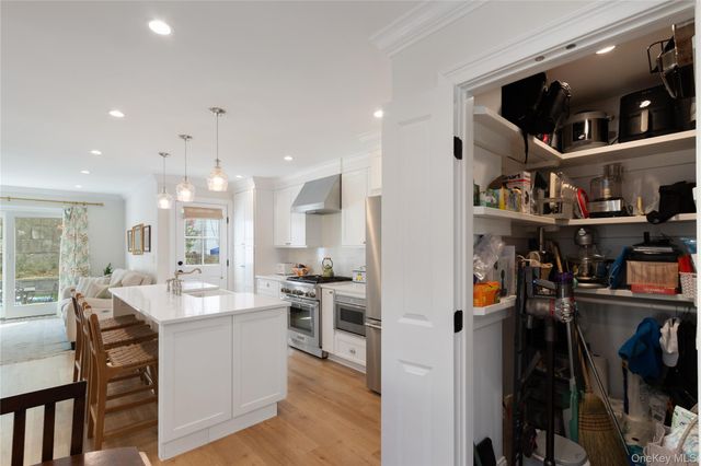 19 Charles Street, Port Washington, NY 11050