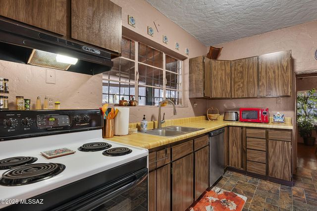 2521 E Frontage Road, Tubac, AZ 85646