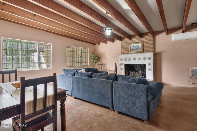 2521 E Frontage Road, Tubac, AZ 85646