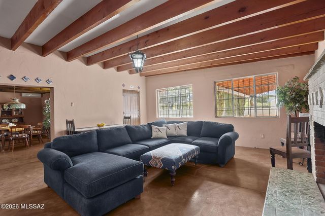 2521 E Frontage Road, Tubac, AZ 85646