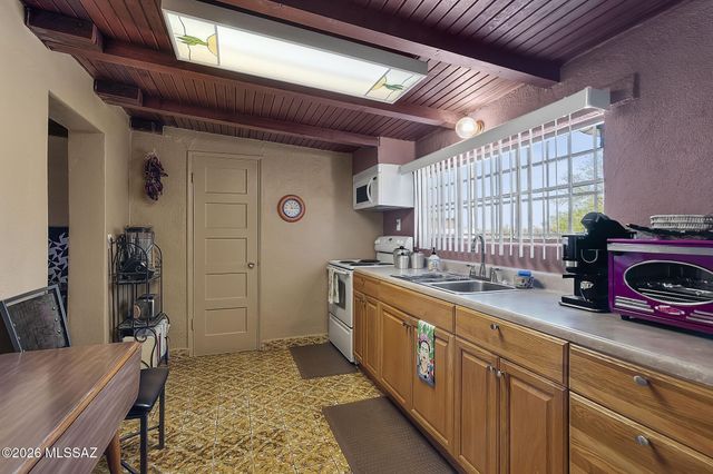 2521 E Frontage Road, Tubac, AZ 85646