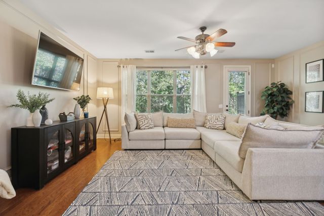 405 Waterbrook Dr, Mount Juliet, TN 37122