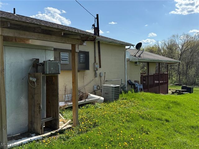 985 Bantam Ridge Road, Wintersville, OH 43953