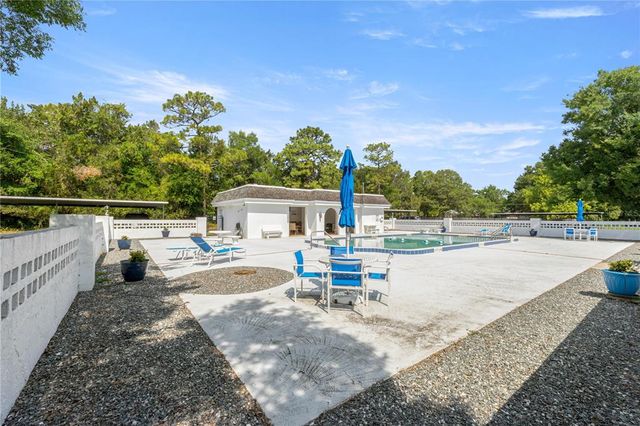 1640 NE 40TH AVENUE 107, Ocala, FL 34470