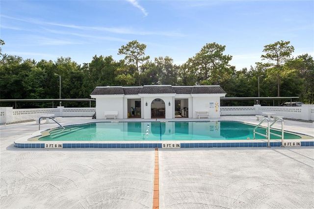 1640 NE 40TH AVENUE 107, Ocala, FL 34470
