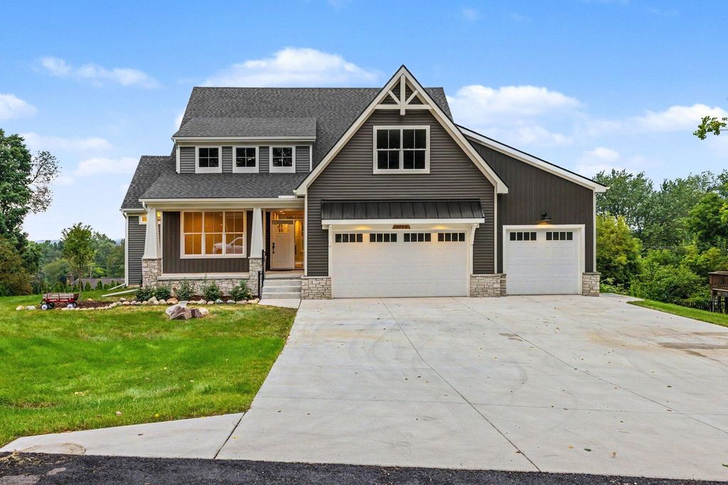 1752 Milford Heights Drive, Milford Charter Twp, MI 48381