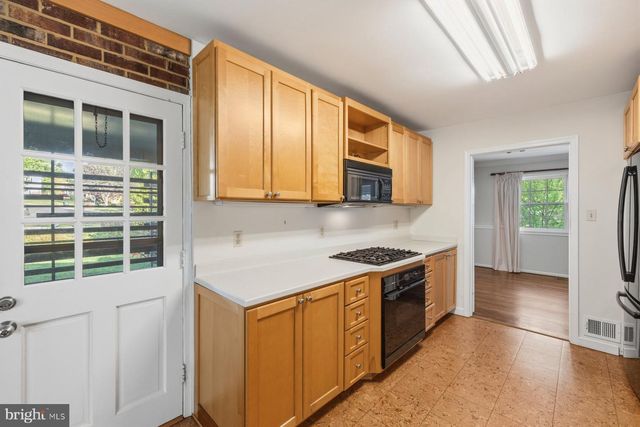 6713 BELLAMY AVE, Springfield, VA 22152