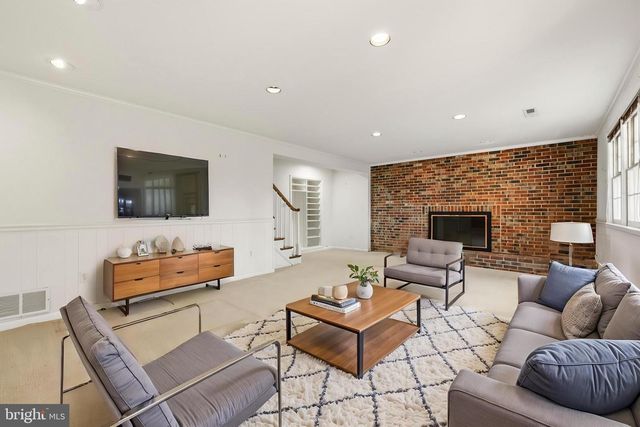 6713 BELLAMY AVE, Springfield, VA 22152
