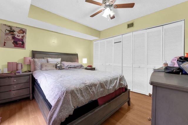 8437 N Coral Cir 8437, North Lauderdale, FL 33068