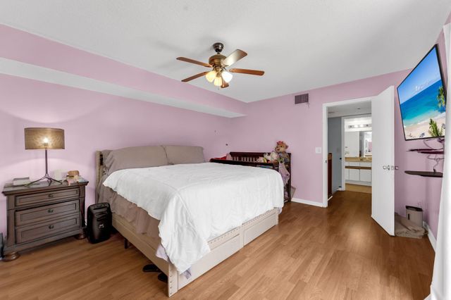 8437 N Coral Cir 8437, North Lauderdale, FL 33068