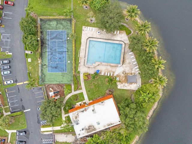 8437 N Coral Cir 8437, North Lauderdale, FL 33068
