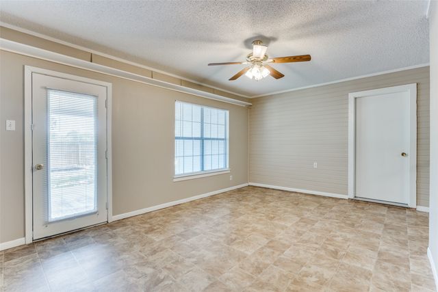 1001 Jorgenson Road, Cedar Hill, TX 75104