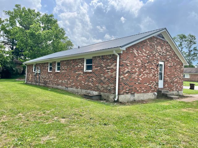 200 Longview Drive, Nicholasville, KY 40356