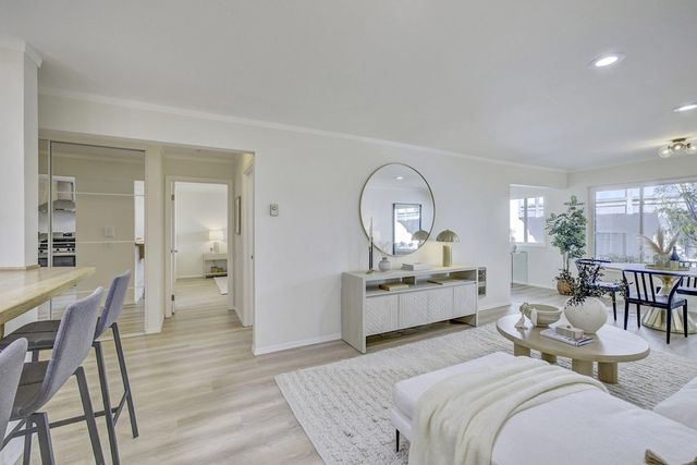 3750 Harrison St 304, Oakland, CA 94611