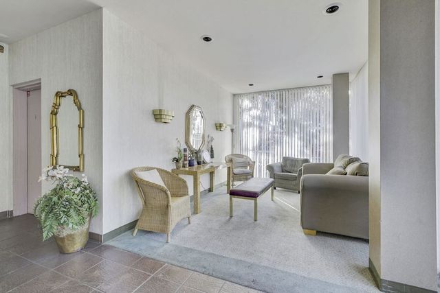 3750 Harrison St 304, Oakland, CA 94611