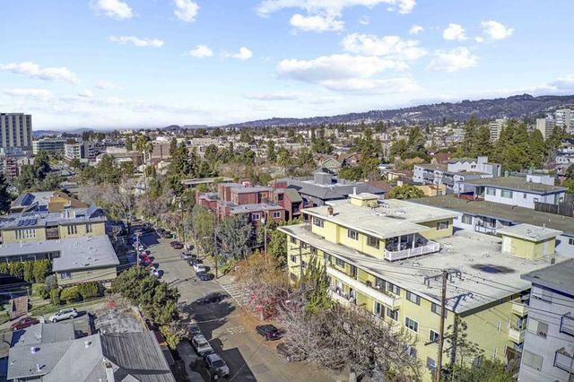 3750 Harrison St 304, Oakland, CA 94611