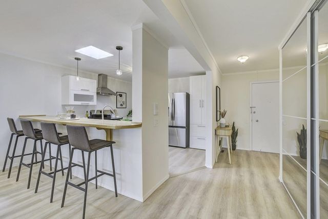 3750 Harrison St 304, Oakland, CA 94611