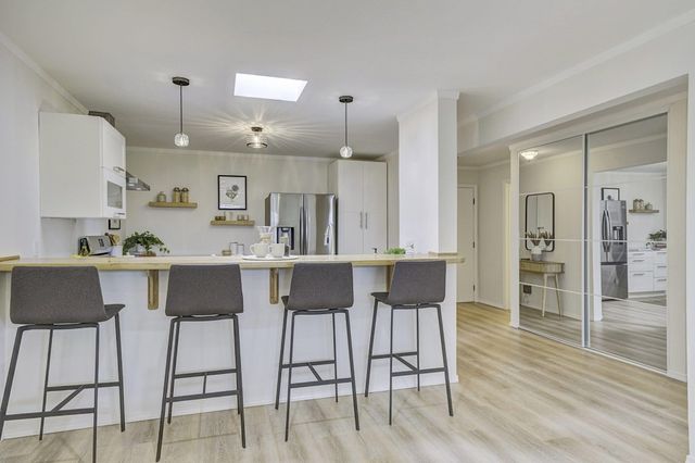 3750 Harrison St 304, Oakland, CA 94611