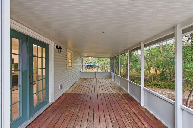 325 E PLYMOUTH AVENUE, Deland, FL 32724