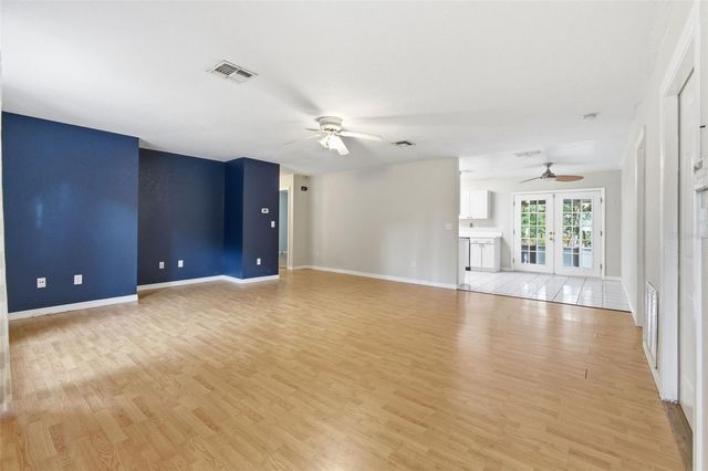 325 E PLYMOUTH AVENUE, Deland, FL 32724