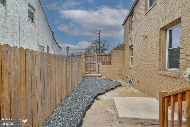 1125 MORTON AVE, Chester, PA 19013