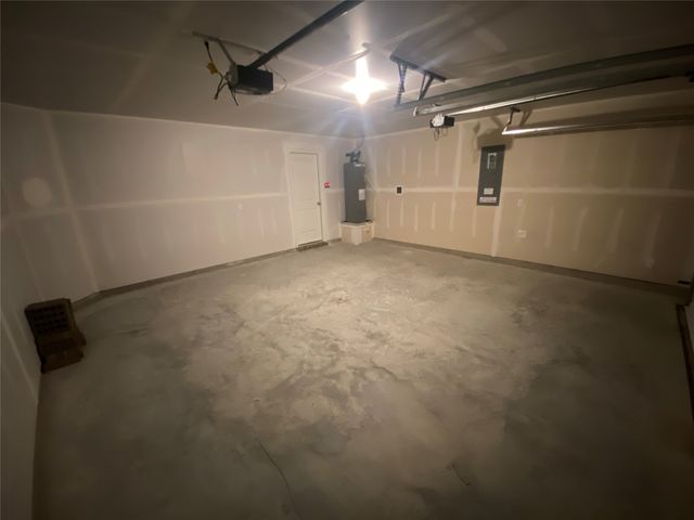 2700 Andesite Lane, Fort Worth, TX 76108