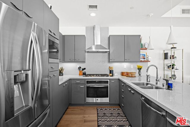 11037 Morrison Street, North Hollywood, CA 91601