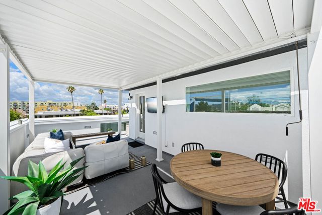 11037 Morrison Street, North Hollywood, CA 91601