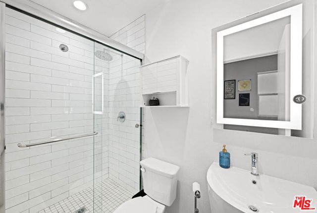 11037 Morrison Street, North Hollywood, CA 91601