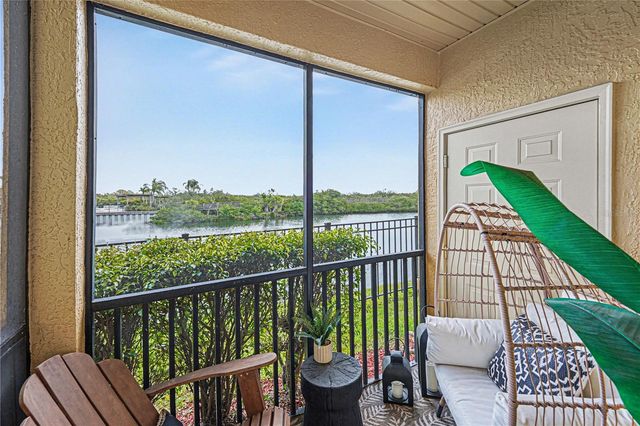 4333 BAYSIDE VILLAGE DRIVE 120, Tampa, FL 33615