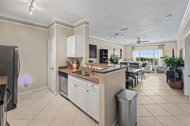 4333 BAYSIDE VILLAGE DRIVE 120, Tampa, FL 33615