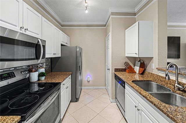 4333 BAYSIDE VILLAGE DRIVE 120, Tampa, FL 33615