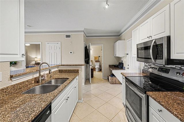 4333 BAYSIDE VILLAGE DRIVE 120, Tampa, FL 33615