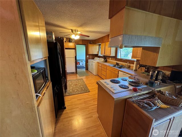 402 W Maple Street, Sequim, WA 98382