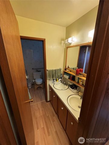 402 W Maple Street, Sequim, WA 98382