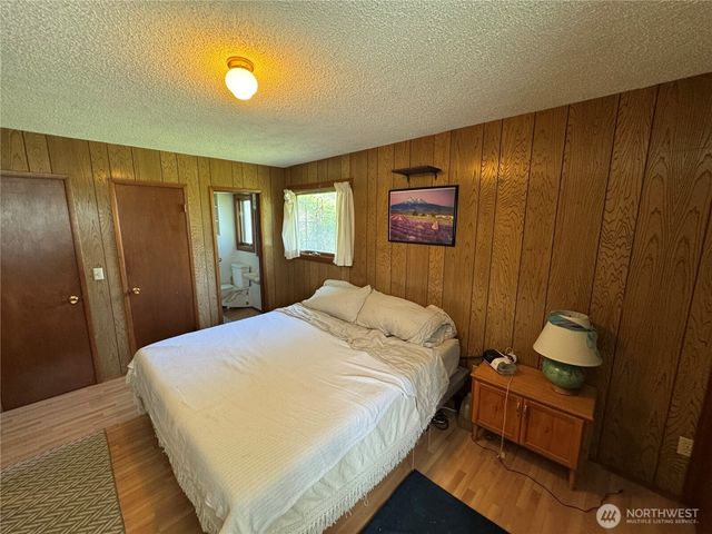 402 W Maple Street, Sequim, WA 98382