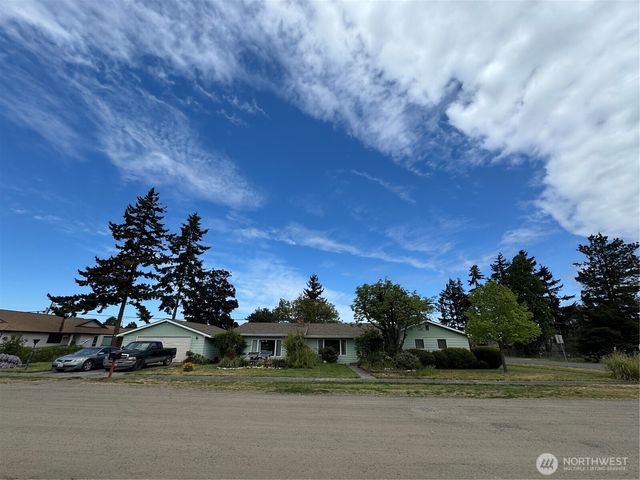 402 W Maple Street, Sequim, WA 98382