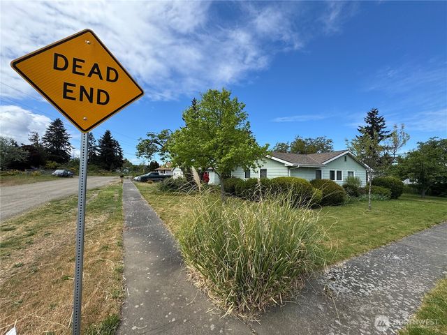 402 W Maple Street, Sequim, WA 98382