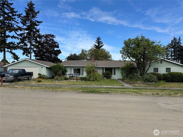 402 W Maple Street, Sequim, WA 98382
