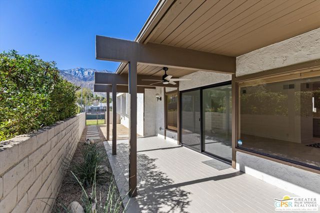 1733 Capri Circle, Palm Springs, CA 92264