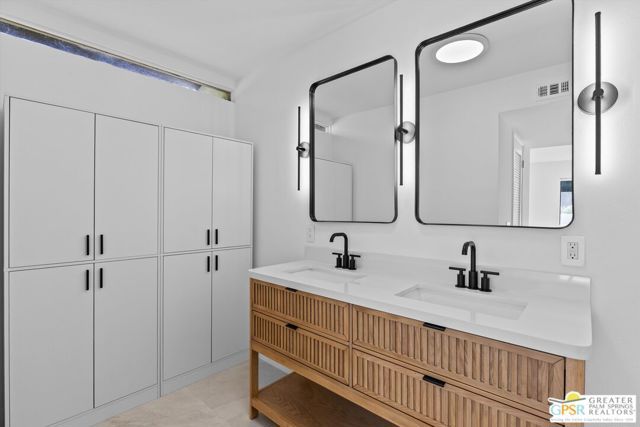 1733 Capri Circle, Palm Springs, CA 92264