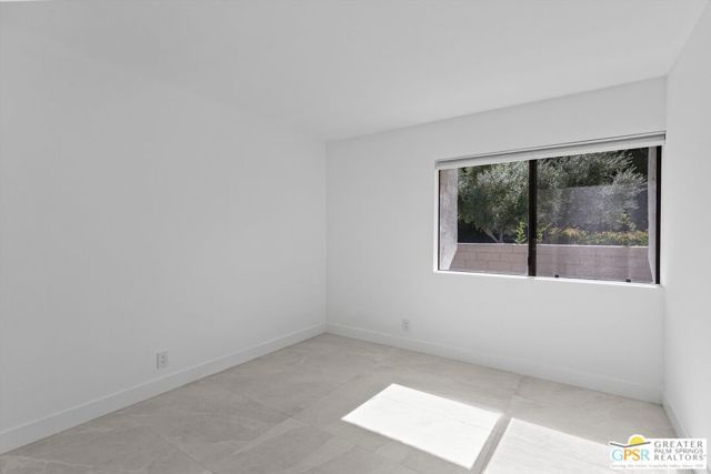 1733 Capri Circle, Palm Springs, CA 92264