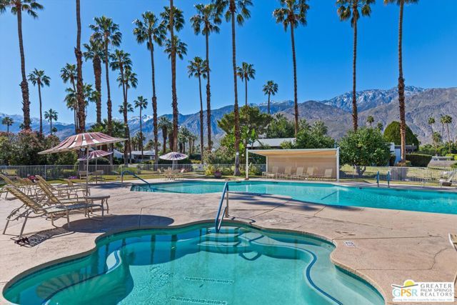 1733 Capri Circle, Palm Springs, CA 92264